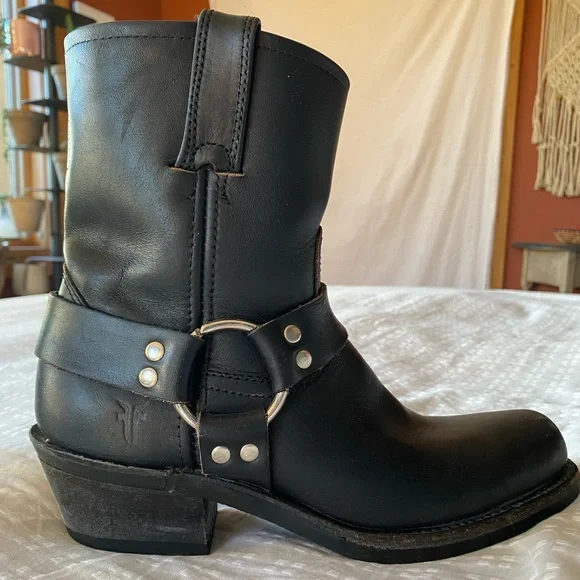 Frye 8R Harness Boots - Picture 10 of 16